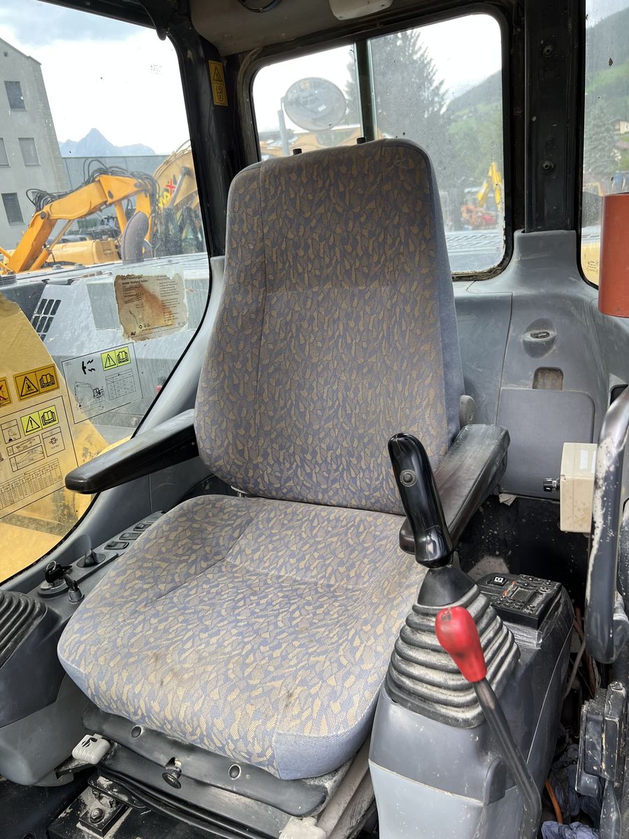 Komatsu PC228 USLC-3 - Photo 14