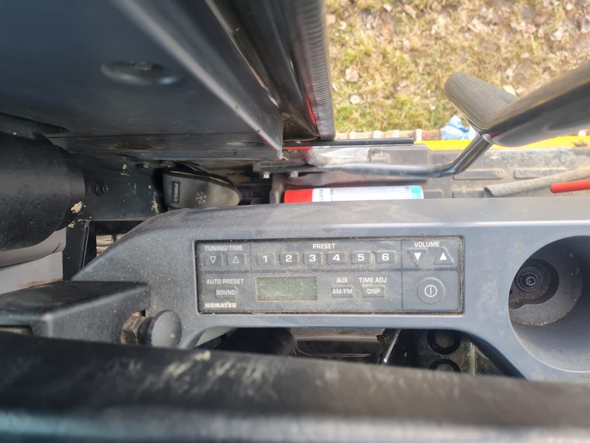 Komatsu PC 210 LC-11 - Photo 18